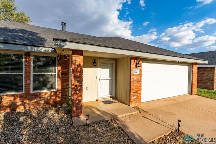 Property Photo: 1721 Erinn Place NM 88101