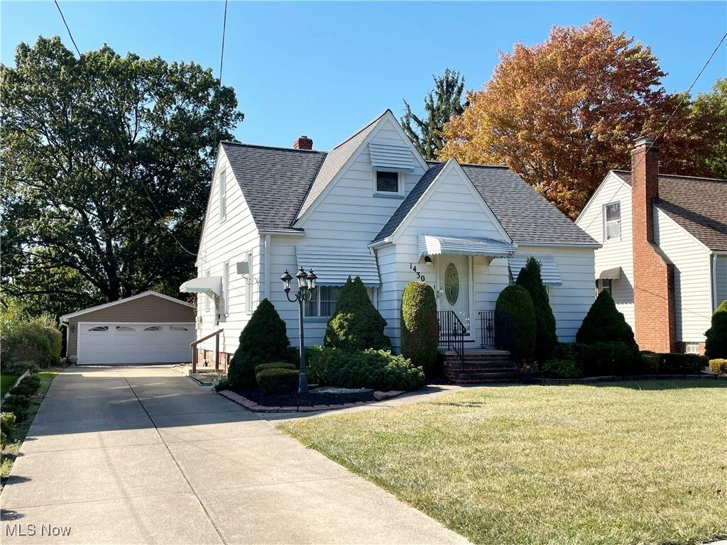 Property Photo: 1430 Belrose Road OH 44124