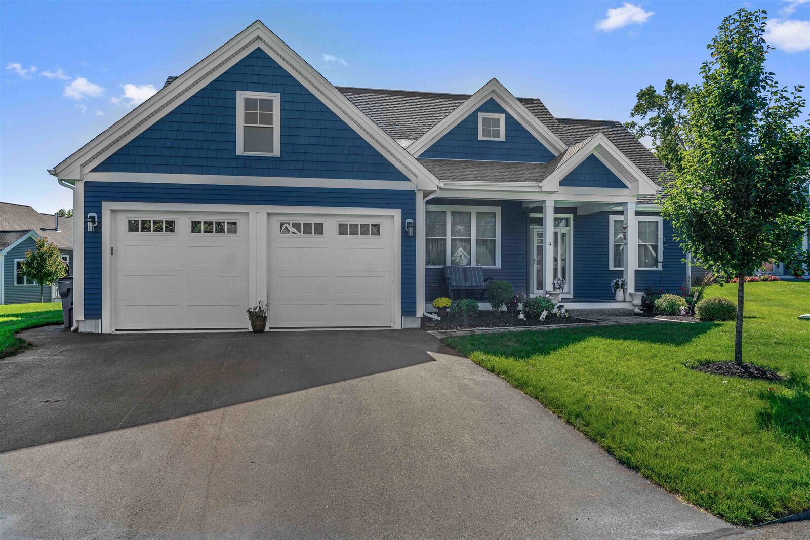 Property Photo:  4 Testament Circle  NH 03062 