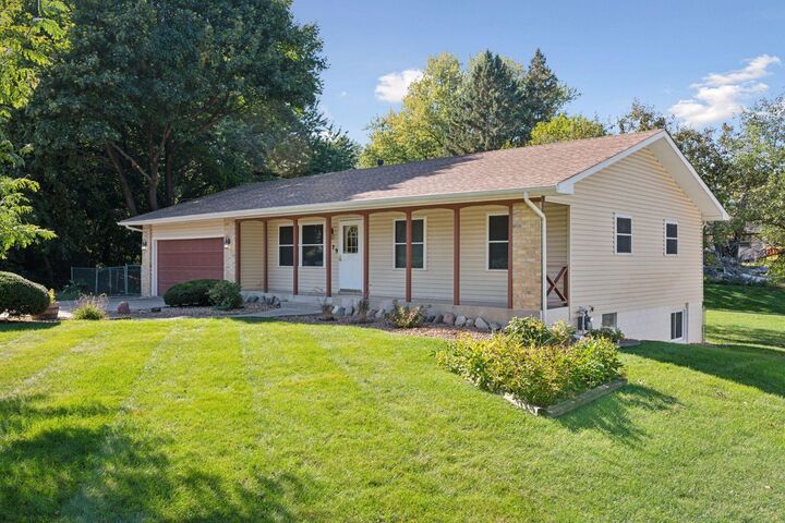 Property Photo: 2729 Terrace Drive MN 55337