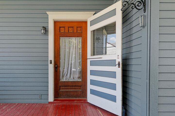 Property Photo: 411 Washington Street MN 55057