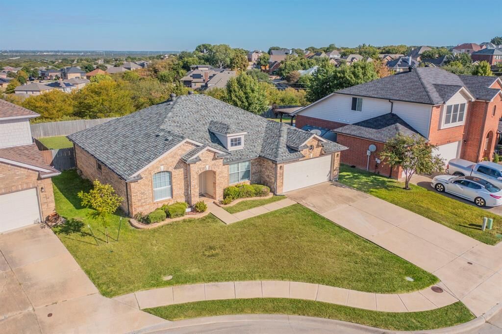 Property Photo:  6333 Pool View Drive  TX 75249 
