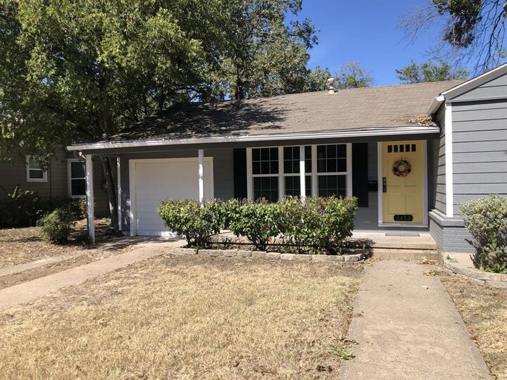 Property Photo: 3458 Brady Avenue TX 76109