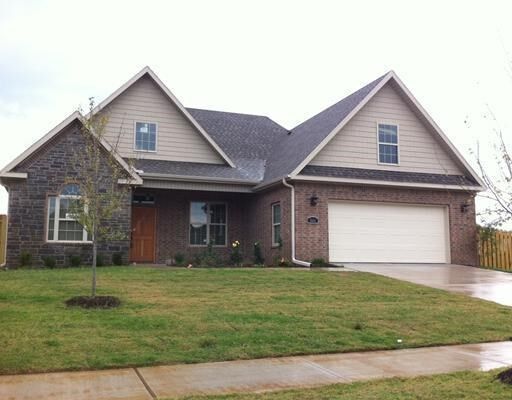 Property Photo: 3401 SW 8th Street AR 72712