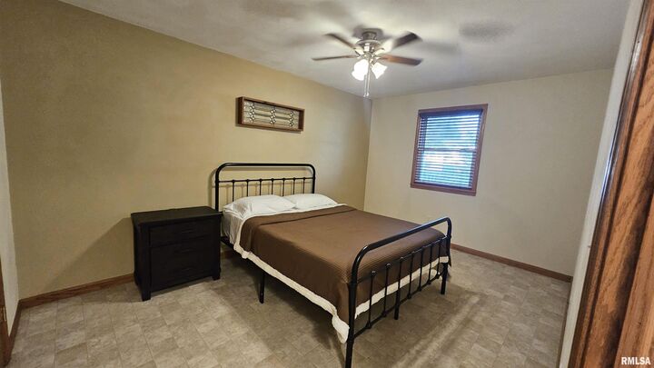 Property Photo: 1205 S Main Street IL 61542