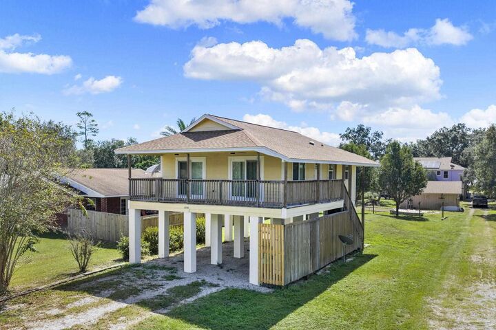 3195 Laurel Dr  Gulf Breeze FL 32563 photo