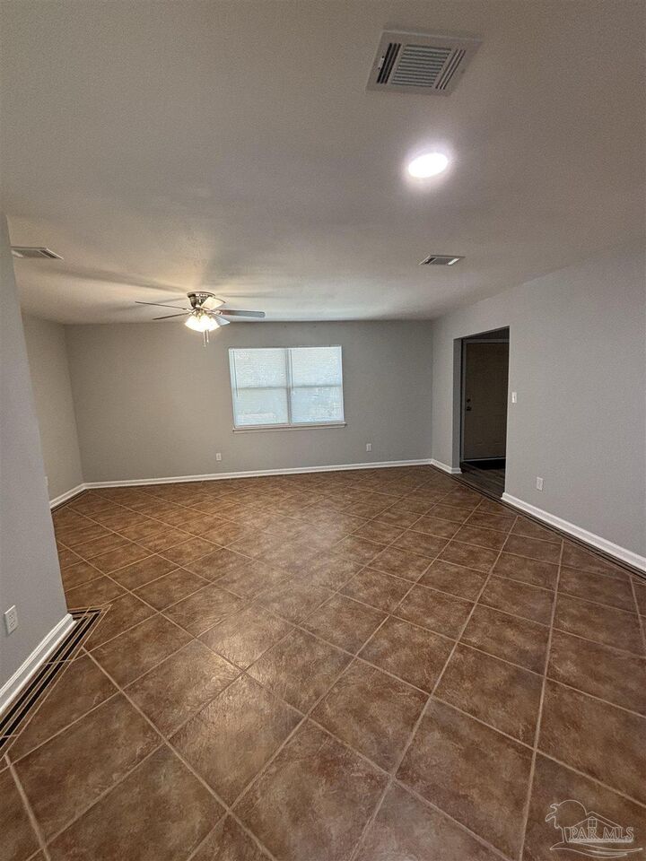 Property Photo: 5695 Mifflin Ave FL 32526