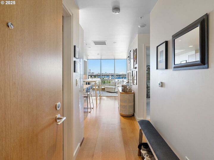 Property Photo: 3570 S River Pkwy 805 OR 97239
