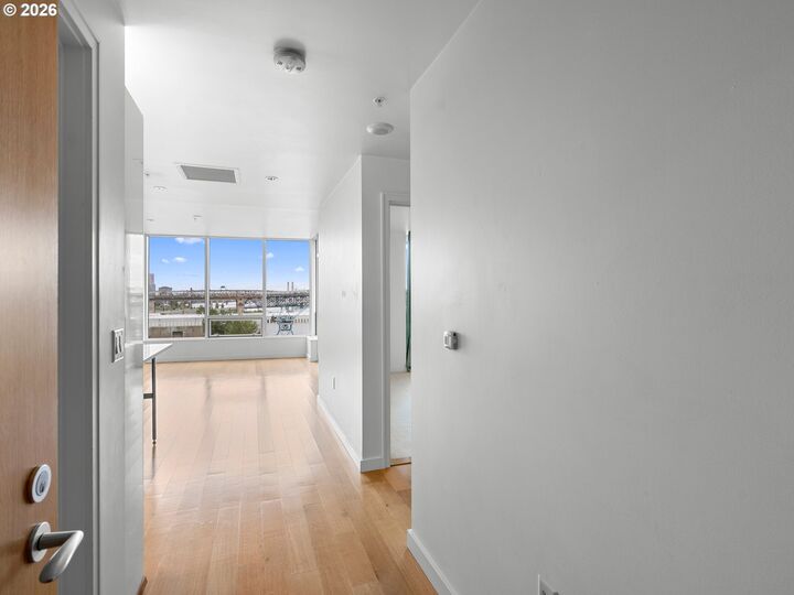 Property Photo: 3570 S River Pkwy 805 OR 97239