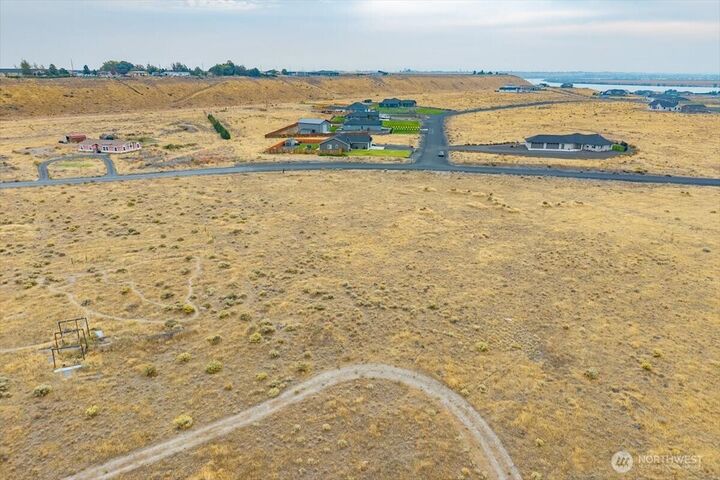 Property Photo:  7420  Rd E 3 NE  WA 98837 