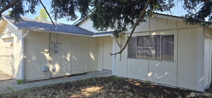 7105 S Madison Street  Lakewood WA 98409 photo