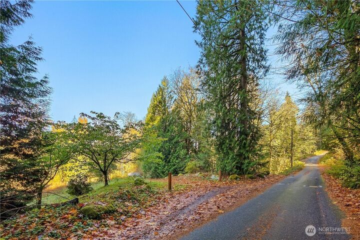 Property Photo: 25520 SE Old Black Nugget Road WA 98029