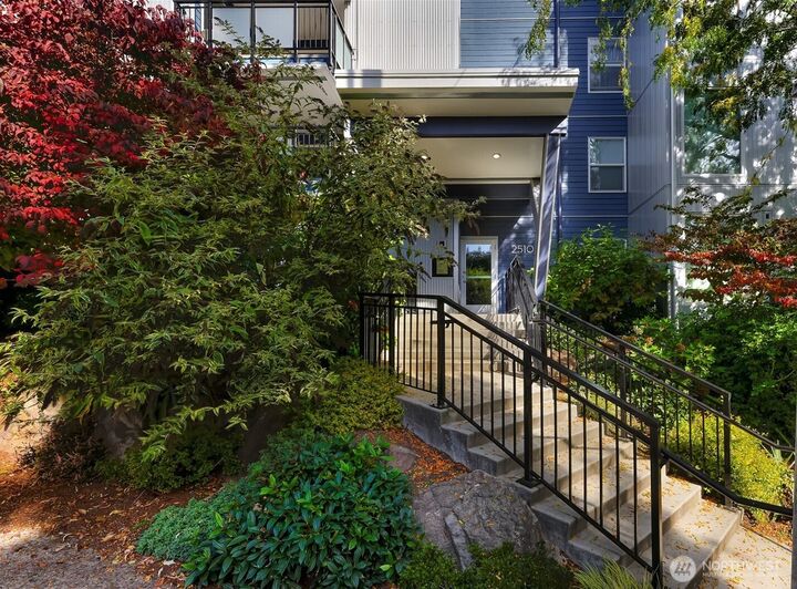 Property Photo:  2510 W Bertona Street 322  WA 98199 