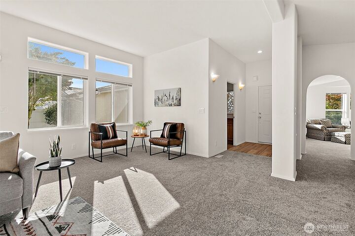 Property Photo: 21836 SE 274th Lane 79 WA 98038