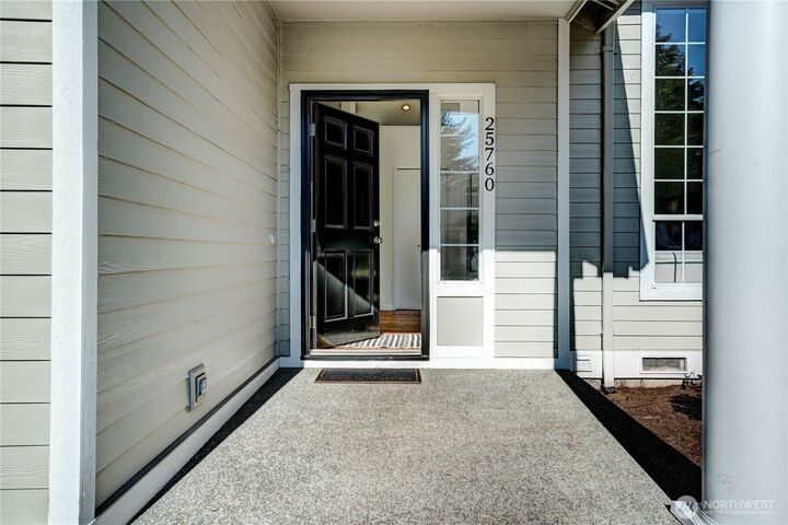 Property Photo: 25760 SE 40th Street WA 98029