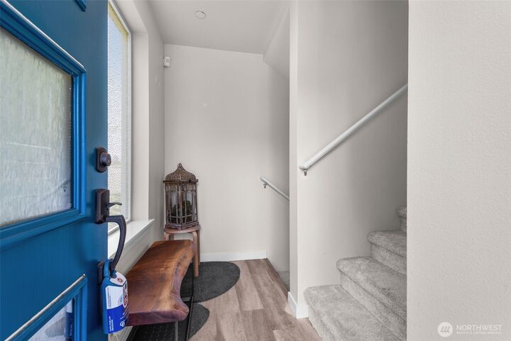 Property Photo: 14715 Admiralty Way B1 WA 98087