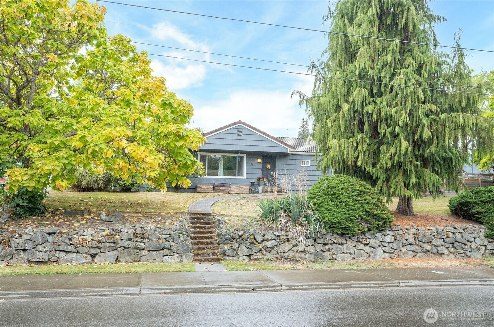 Property Photo: 3546 E Grandview WA 98404