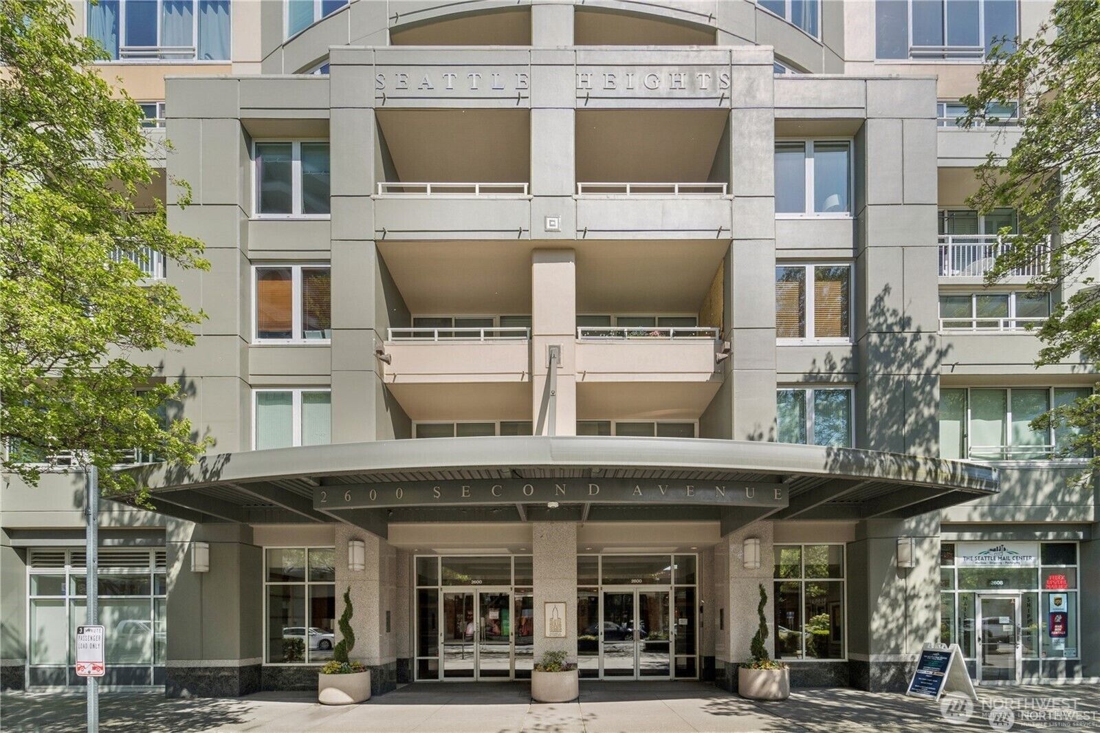 Property Photo:  2600  2nd Avenue 409  WA 98121 