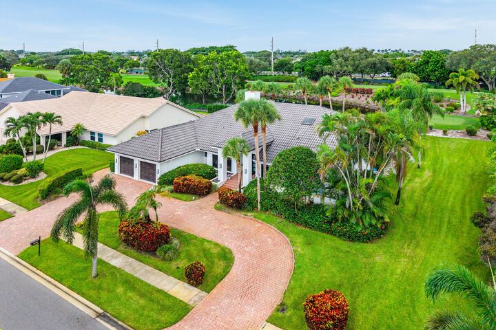 Property Photo: 4976 Bocaire Boulevard FL 33487