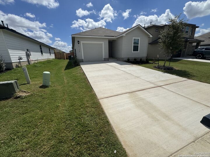 Property Photo: 14122 Shale Path TX 78253