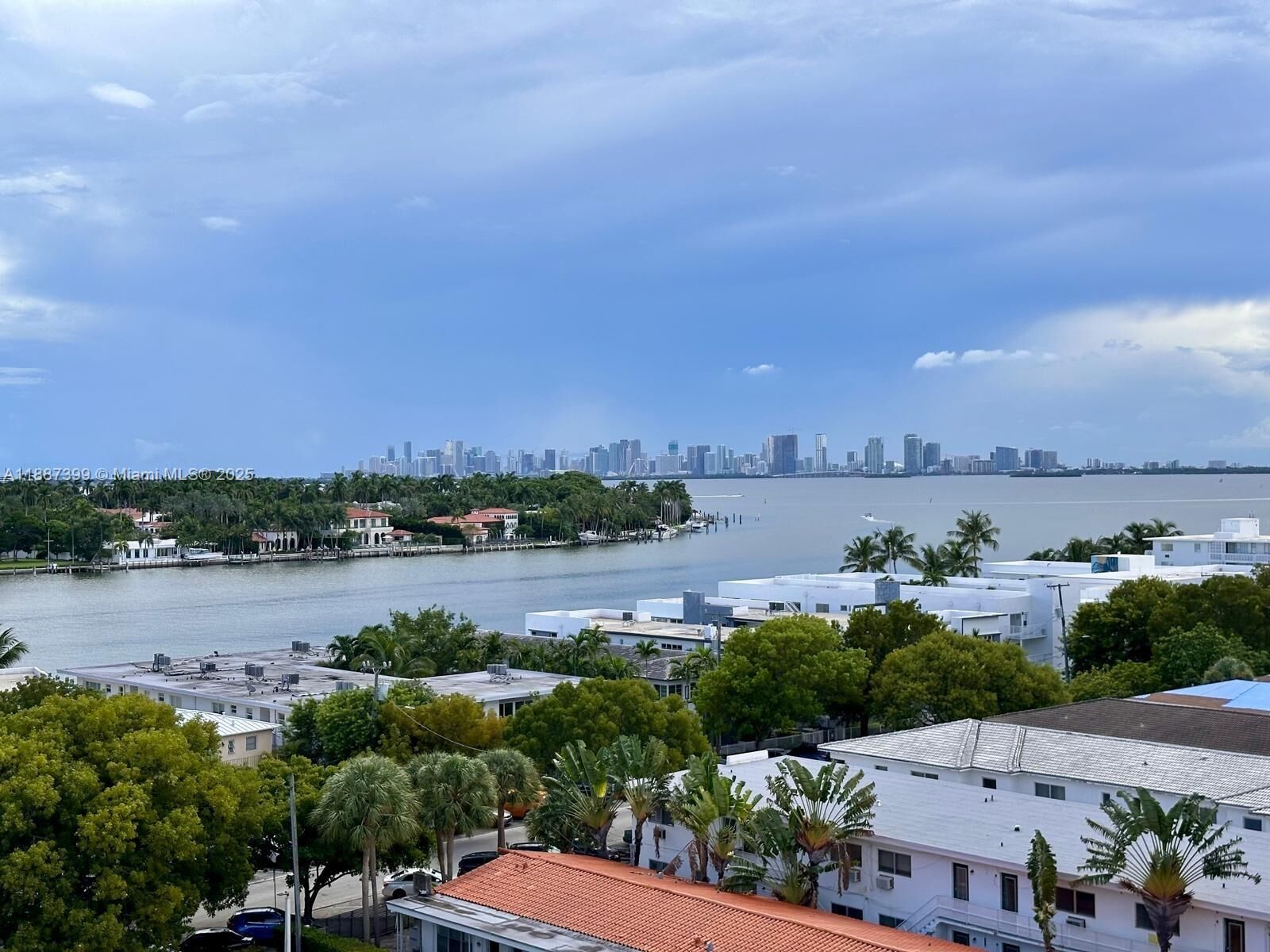 Property Photo: 6900 Bay Dr 8D FL 33141