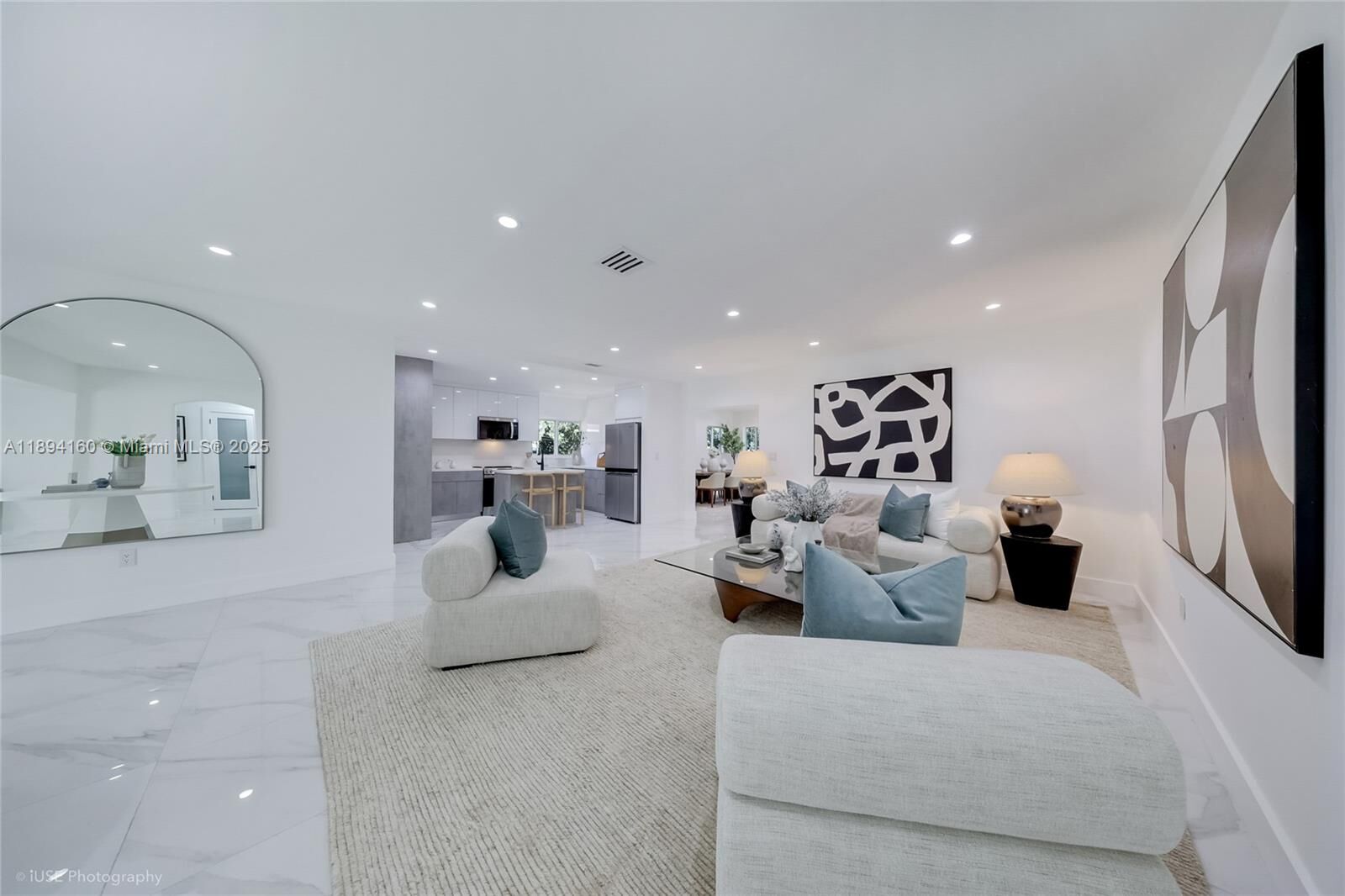 Property Photo:  871 NE 81st St  FL 33138 