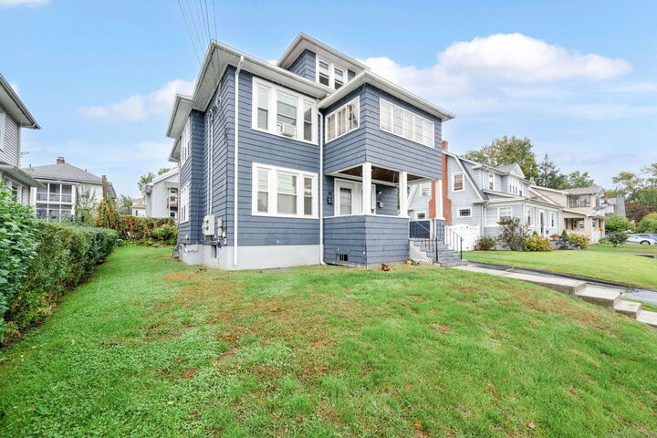 Property Photo:  45 Fairlawn Street  CT 06119 