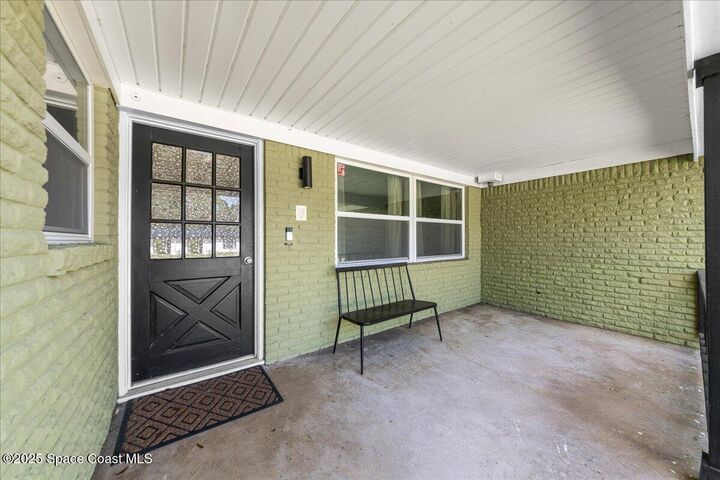 Property Photo:  4317 Lantern Drive  FL 32796 