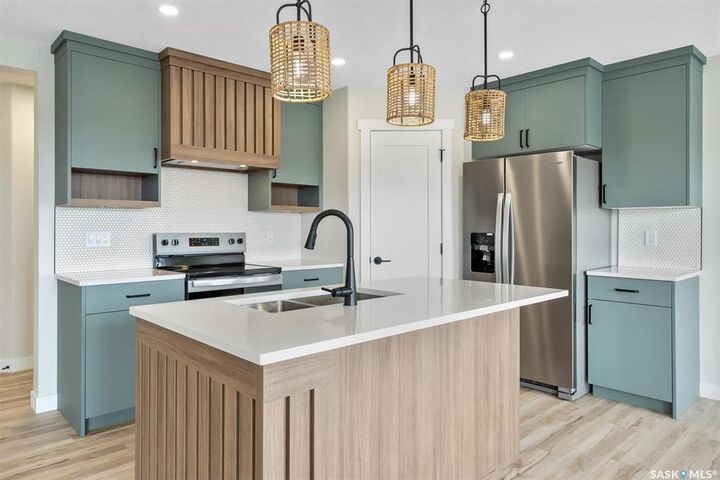 Property Photo: 4756 Ferndale Crescent SK S4V 4A3