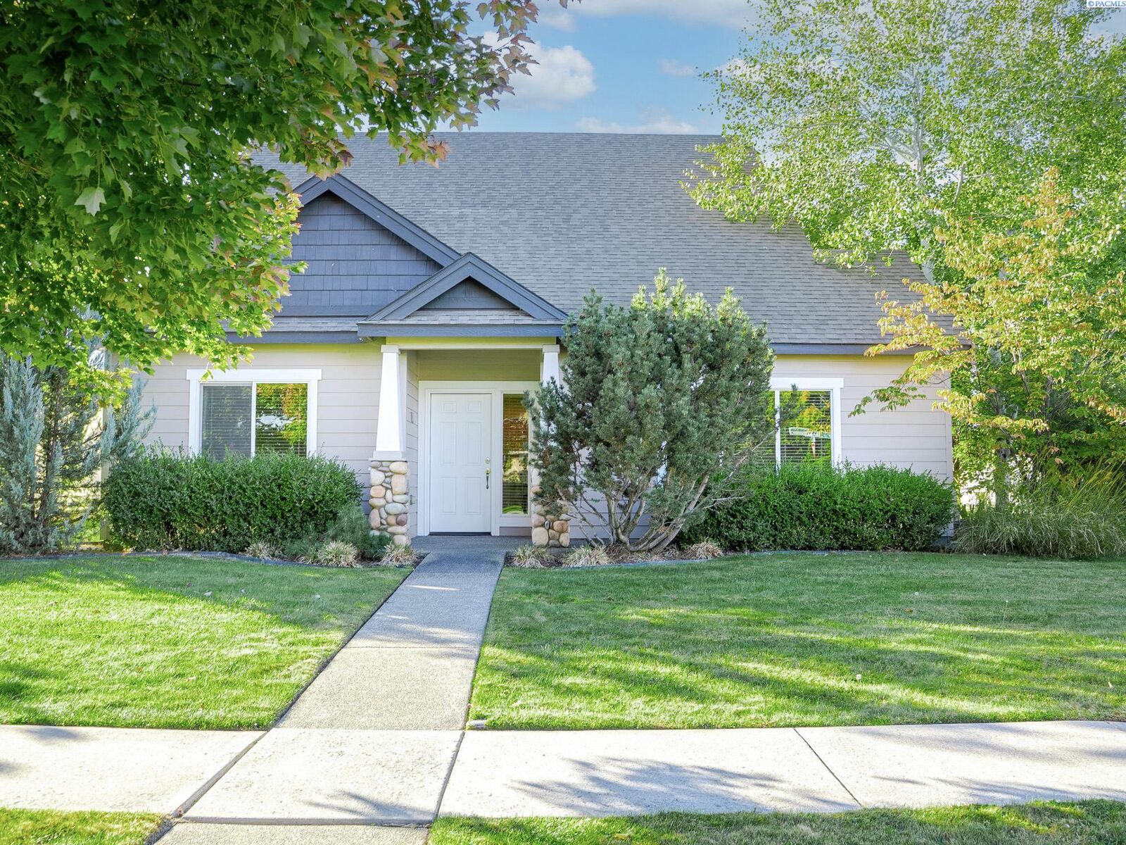 Property Photo: 507 Cherokee St WA 99352