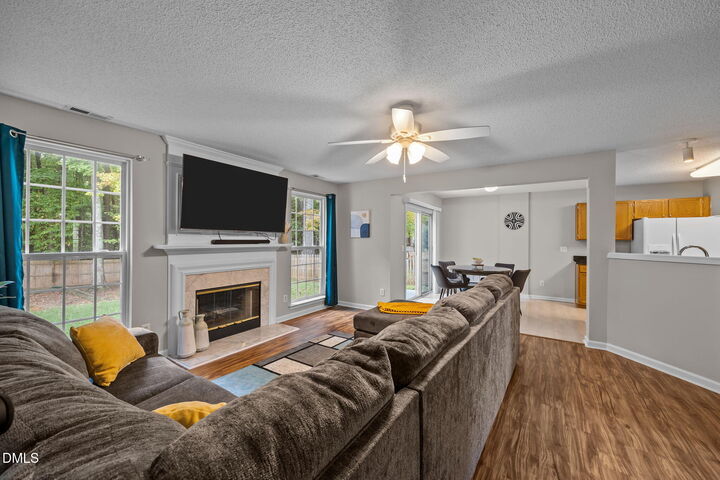 Property Photo: 9116 Erinsbrook Drive NC 27617