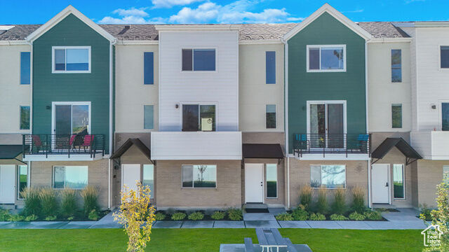 Property Photo:  493 E Alice Way  UT 84041 