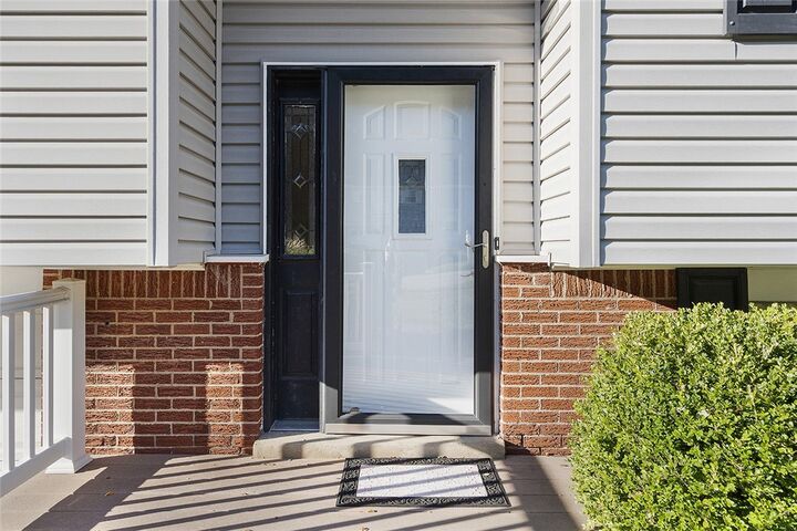 Property Photo: 111 Knoll Dr PA 15147