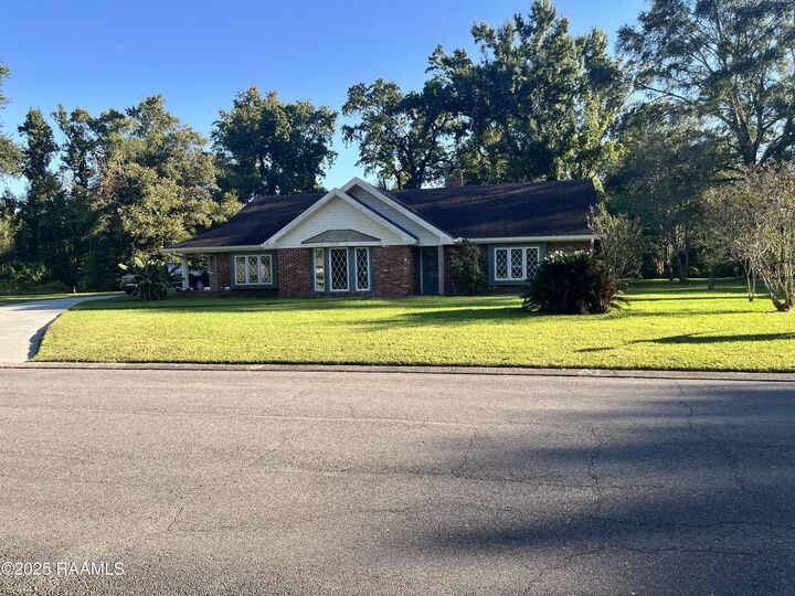 Property Photo:  412 N Locksley Drive  LA 70508 