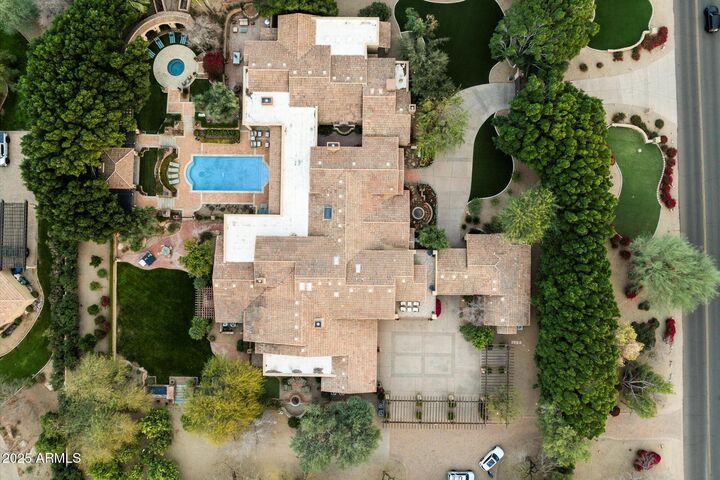 Property Photo: 6402 E Chaparral Road AZ 85253