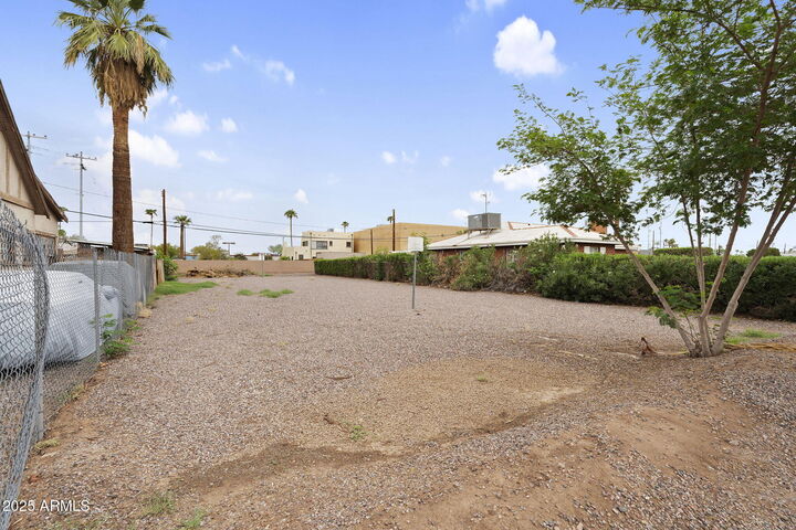 Property Photo: 1318 E Jefferson Street AZ 85034