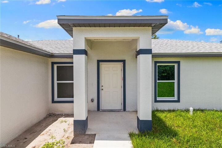 Property Photo:  718 Aprile Ave S  FL 33974 