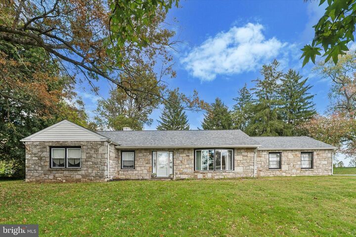 Property Photo: 435 W Kings Highway PA 19320