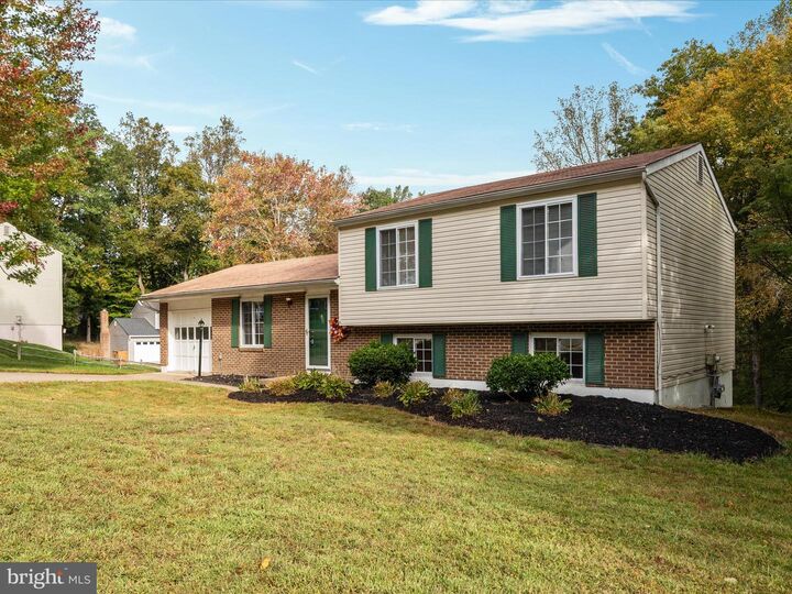 Property Photo: 7743 Middle Valley Drive VA 22153