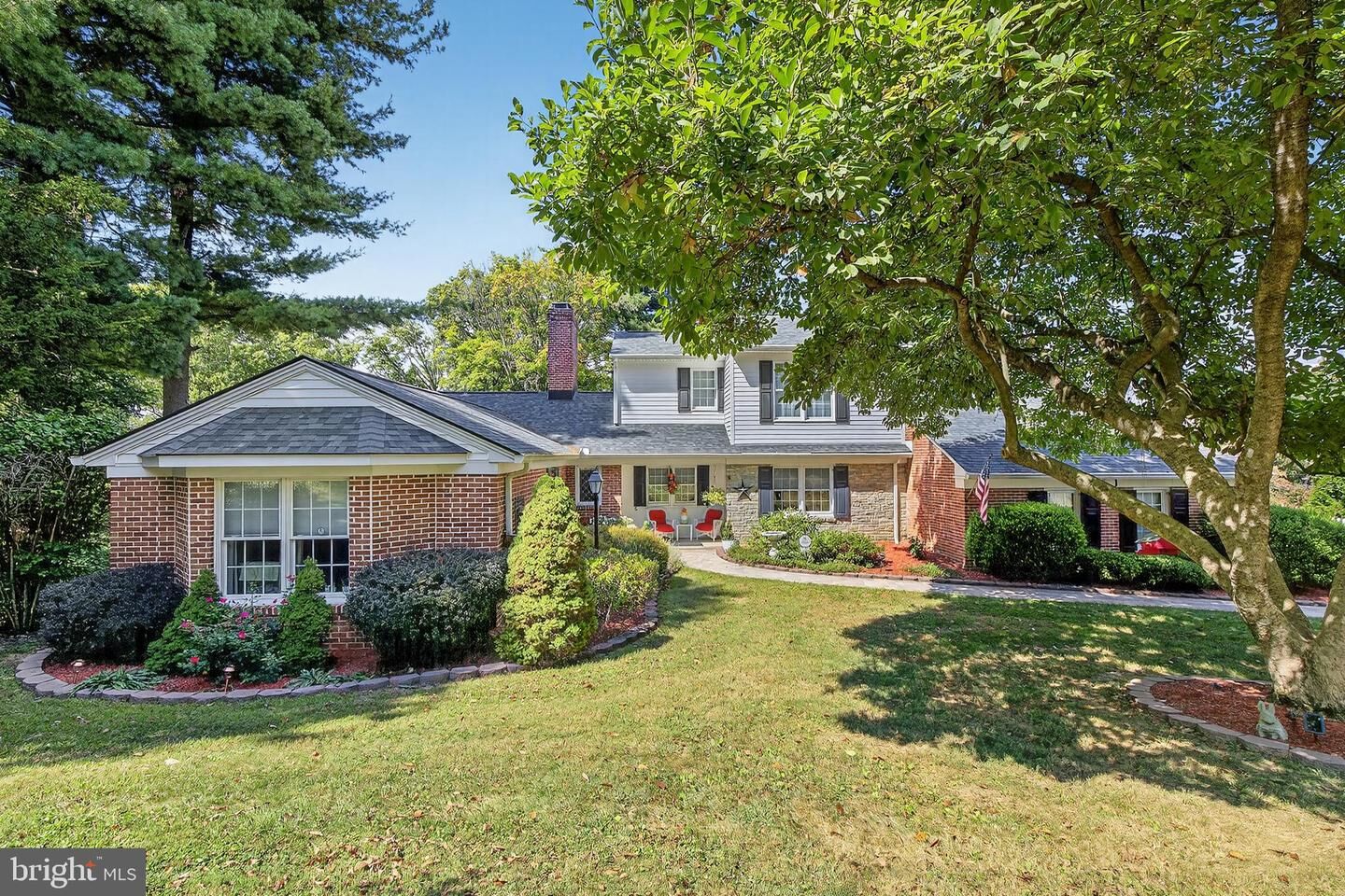 Property Photo:  1142 Wyndham Drive  PA 17403 