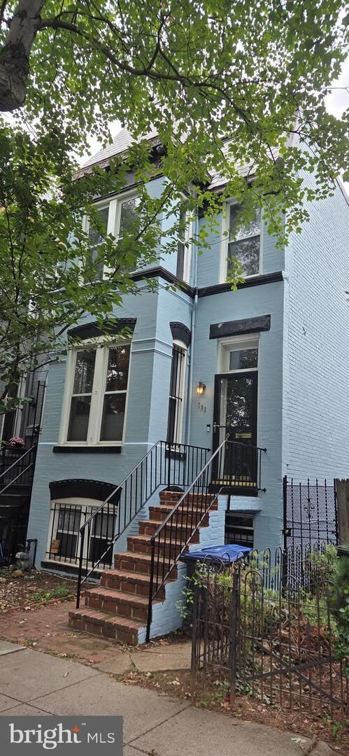 Property Photo:  703 13th Street NE  DC 20002 