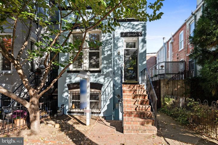 Property Photo:  703 13th Street NE  DC 20002 