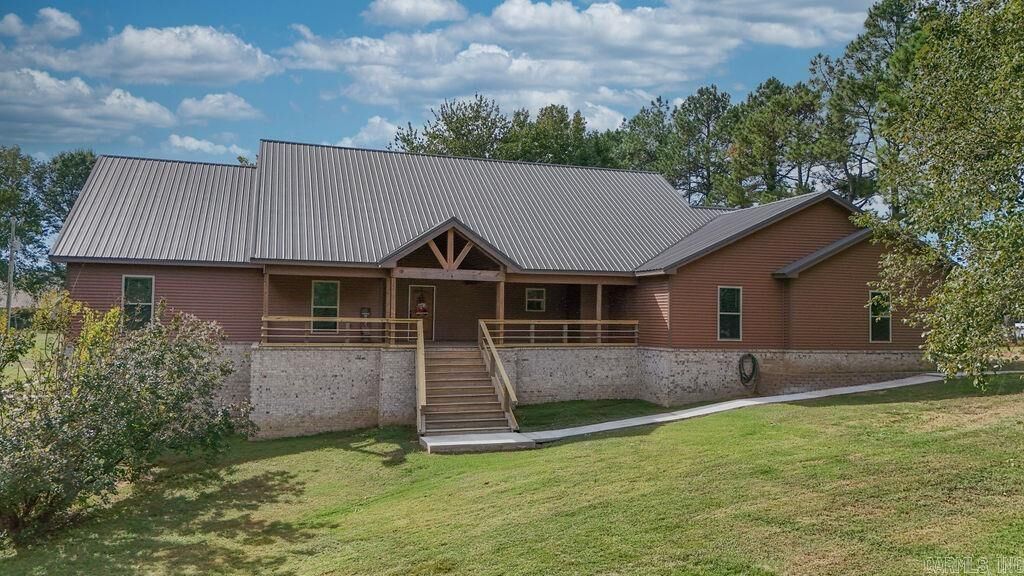 Property Photo:  121 County Road 470  AR 72404 