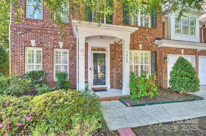 Property Photo: 7942 Oratorio Place NC 28270