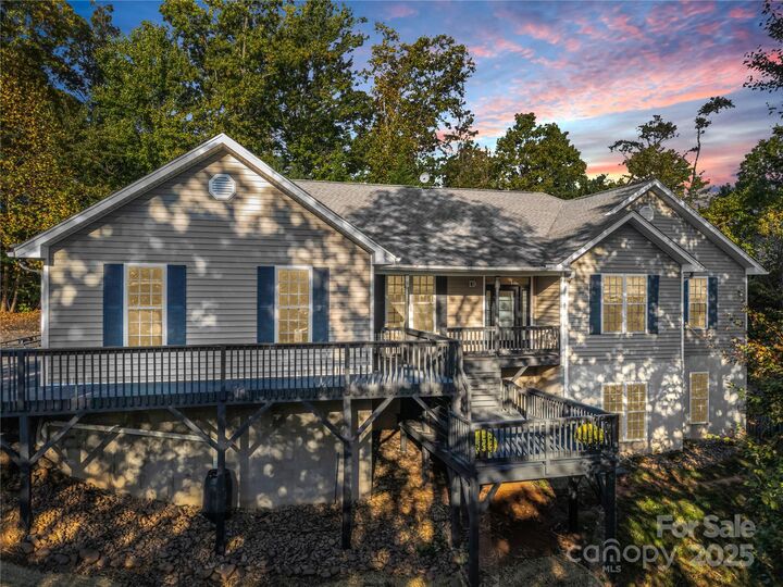 7 Shannon Lane  Leicester NC 28748 photo