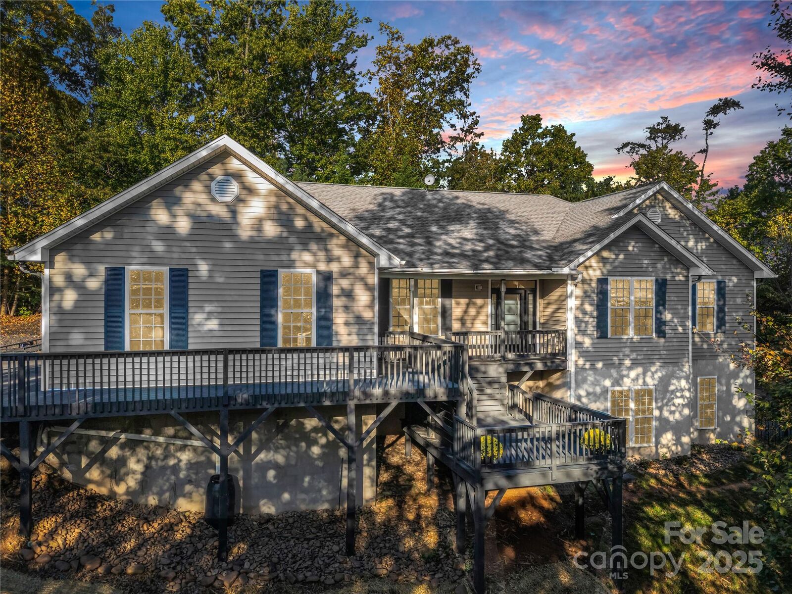 Property Photo: 7 Shannon Lane NC 28748