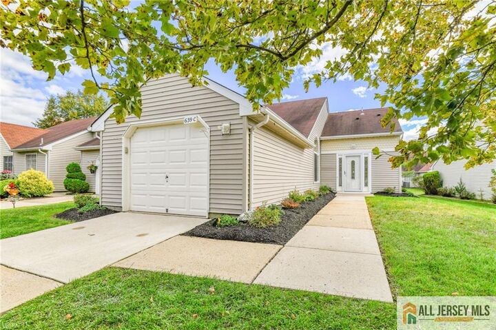 639 Madison Drive 639C  Monroe NJ 08831 photo