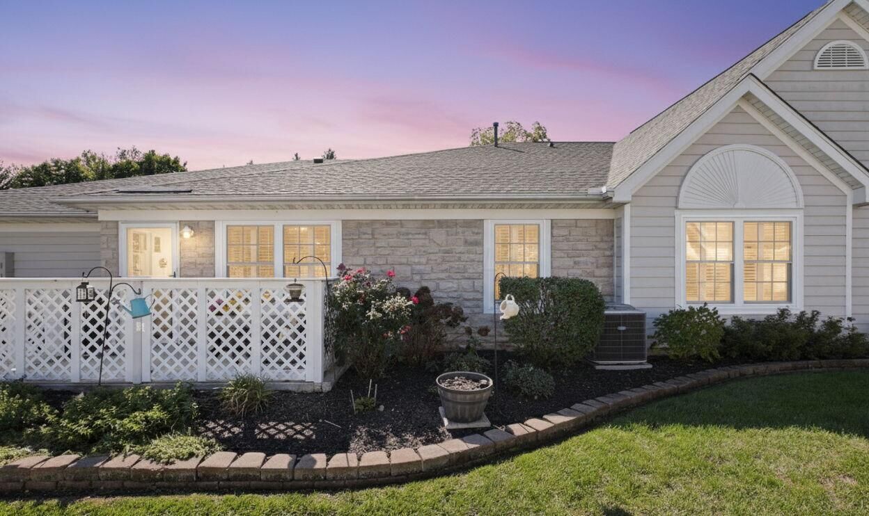 Property Photo: 185 Groveport Pike OH 43110