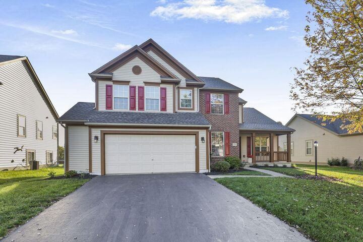 Property Photo: 190 Fox Glen W Drive OH 43147