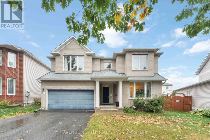 Property Photo: 23 Hearthstone Place ON K2G 7B3